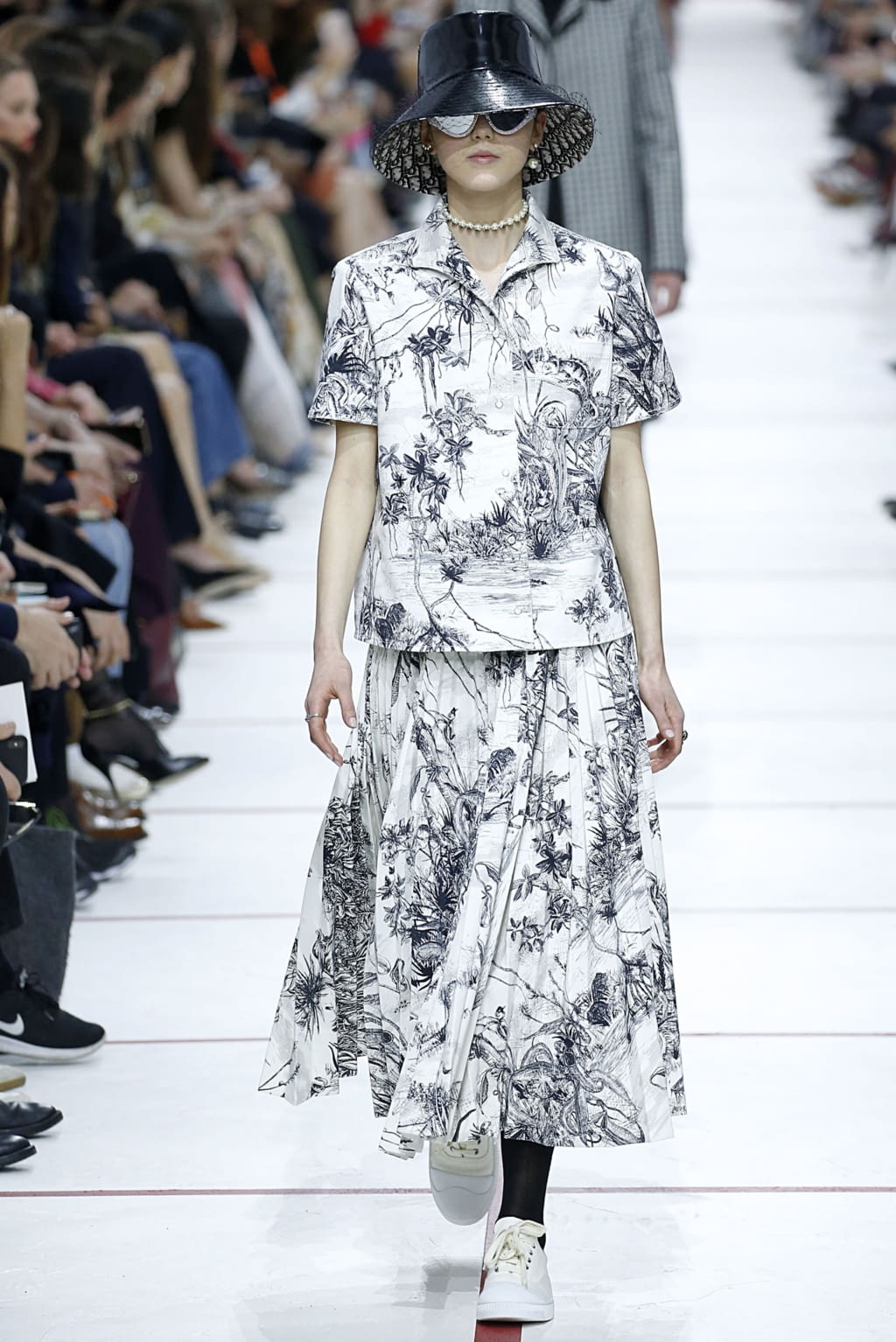 Fashion Week Paris Fall/Winter 2019 look 60 de la collection Christian Dior womenswear
