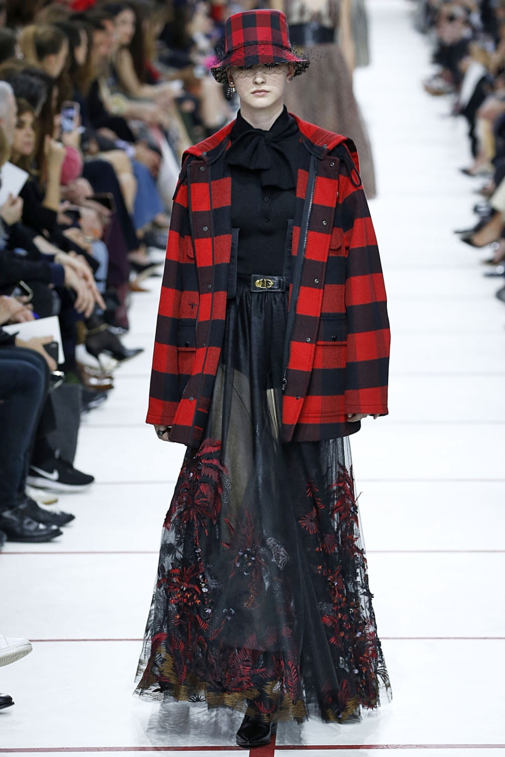 Fashion Week Paris Fall/Winter 2019 look 64 from the Christian Dior collection womenswear