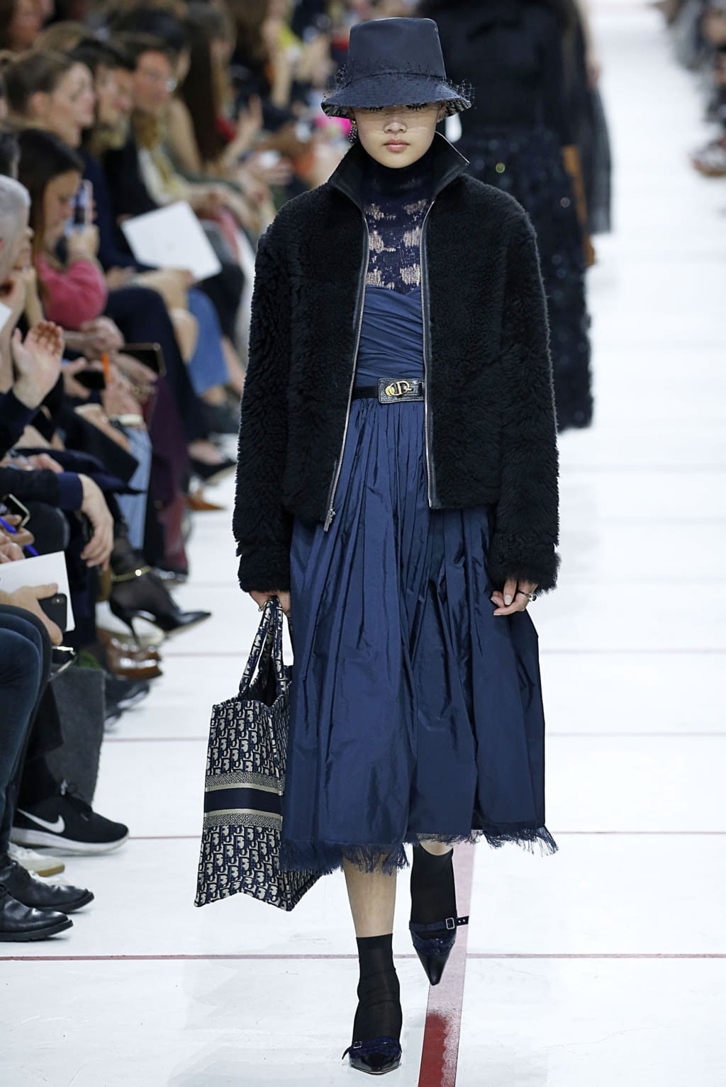 Fashion Week Paris Fall/Winter 2019 look 74 from the Christian Dior collection 女装