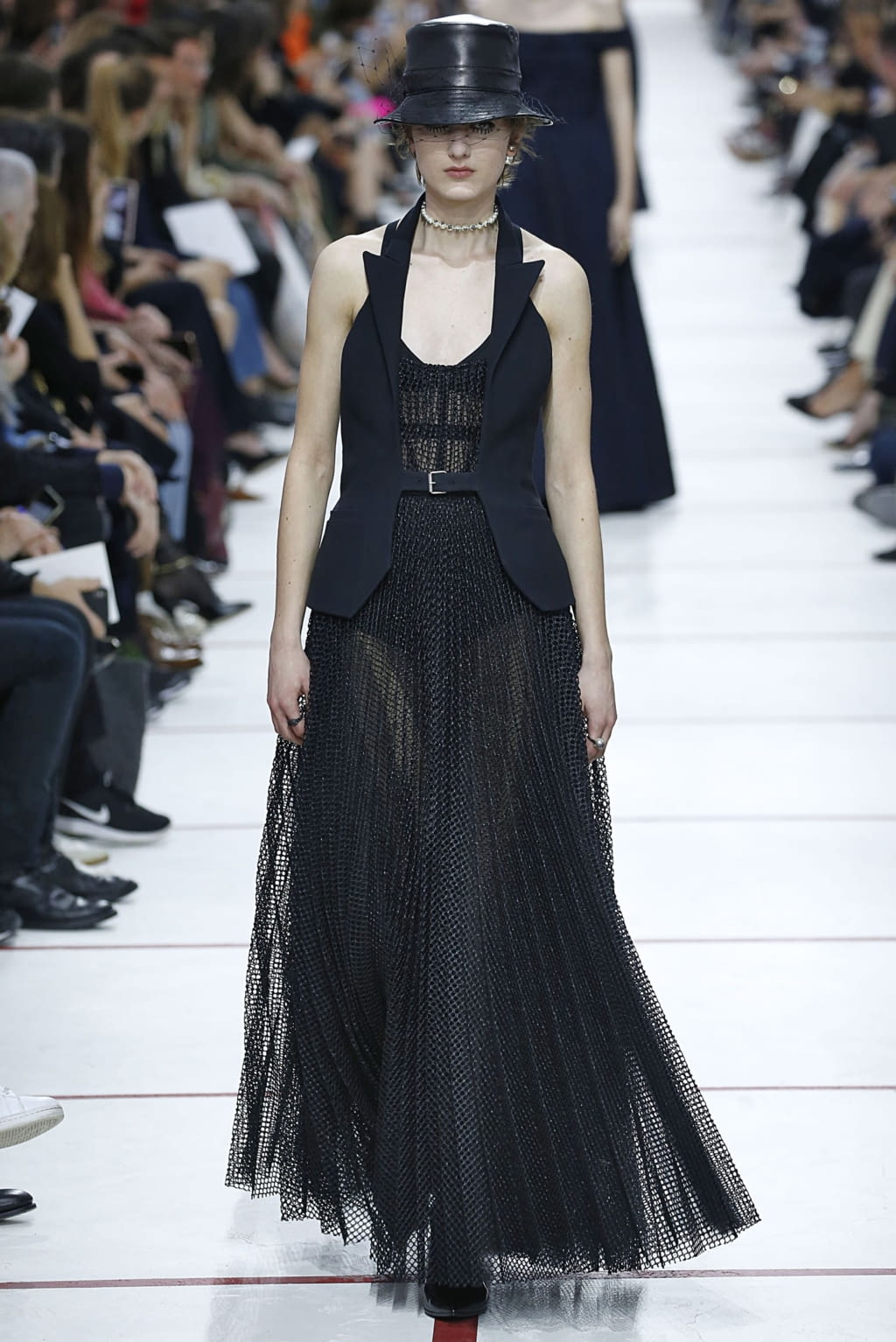 Fashion Week Paris Fall/Winter 2019 look 78 from the Christian Dior collection womenswear
