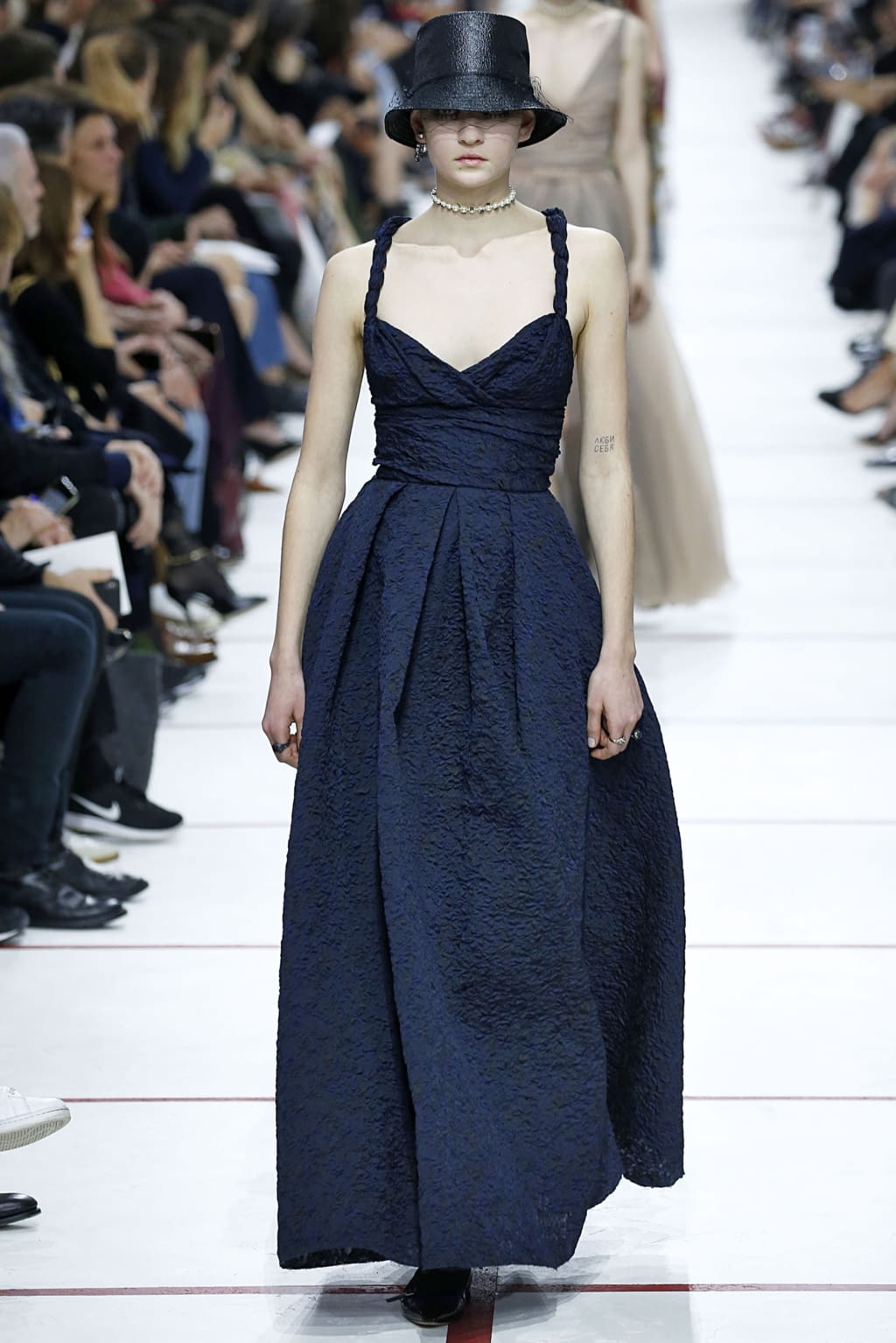 Fashion Week Paris Fall/Winter 2019 look 80 de la collection Christian Dior womenswear