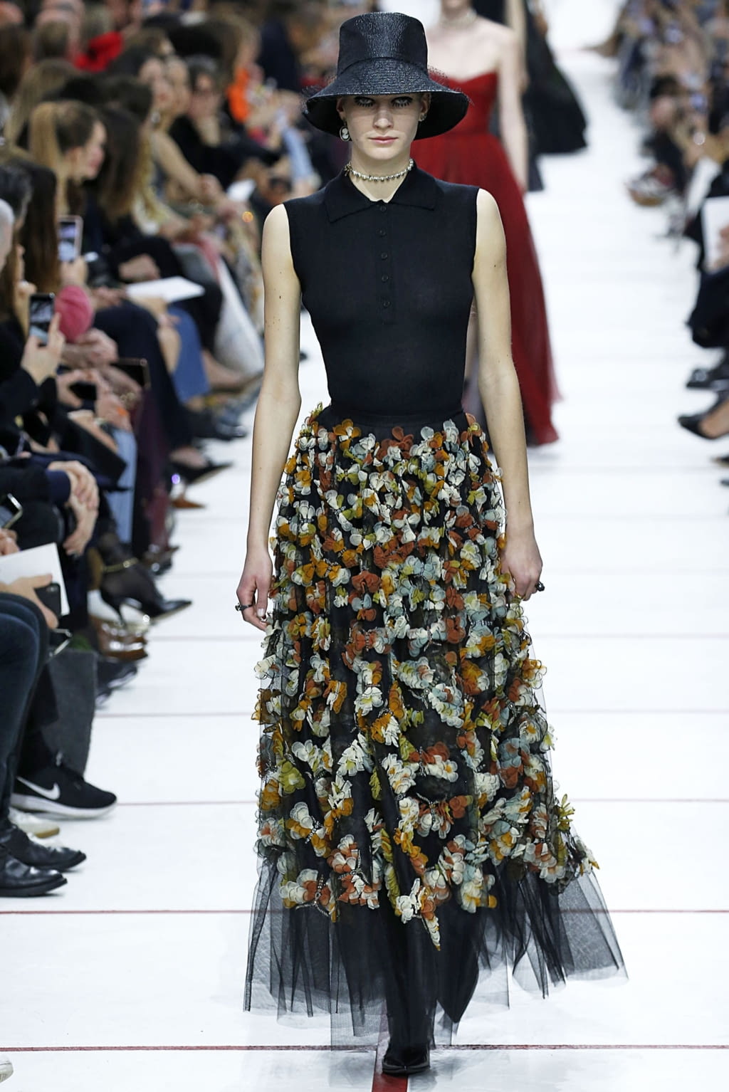 Fashion Week Paris Fall/Winter 2019 look 82 from the Christian Dior collection 女装