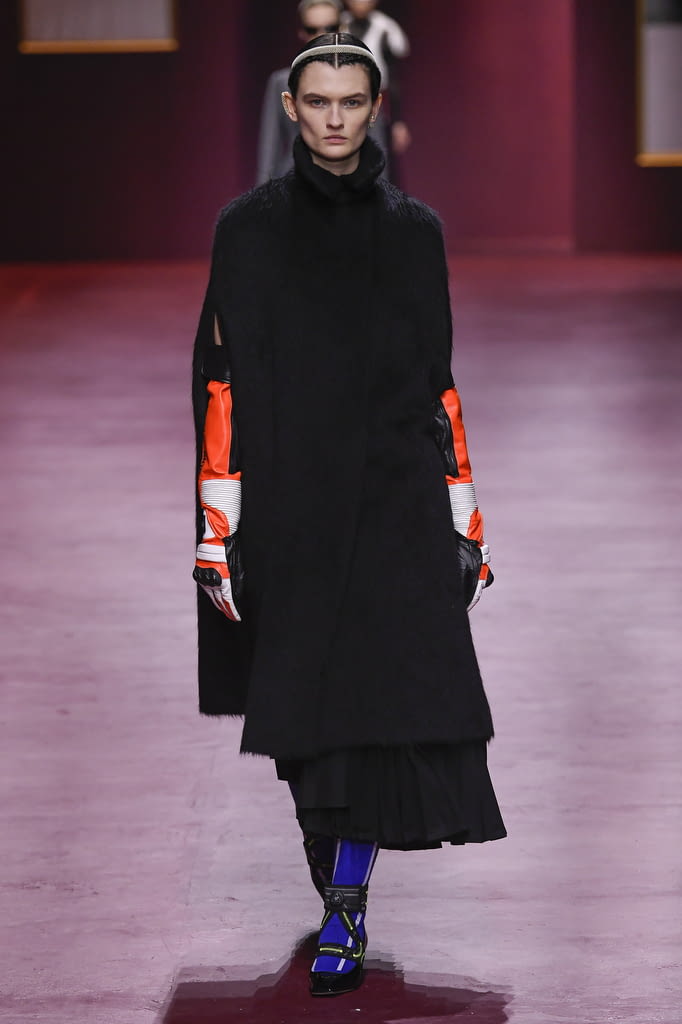 Fashion Week Paris Fall/Winter 2022 look 10 from the Christian Dior collection womenswear