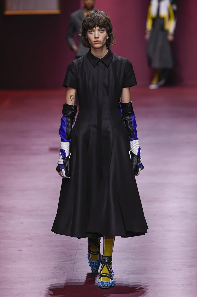 Fashion Week Paris Fall/Winter 2022 look 14 de la collection Christian Dior womenswear
