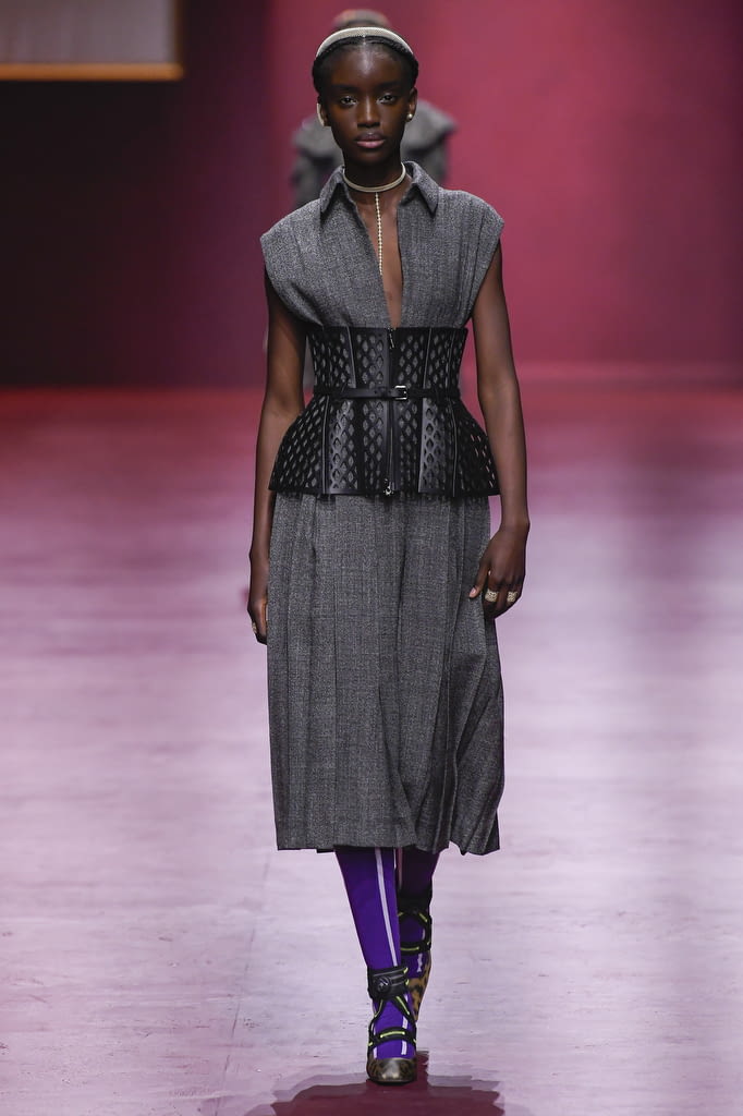 Fashion Week Paris Fall/Winter 2022 look 22 de la collection Christian Dior womenswear