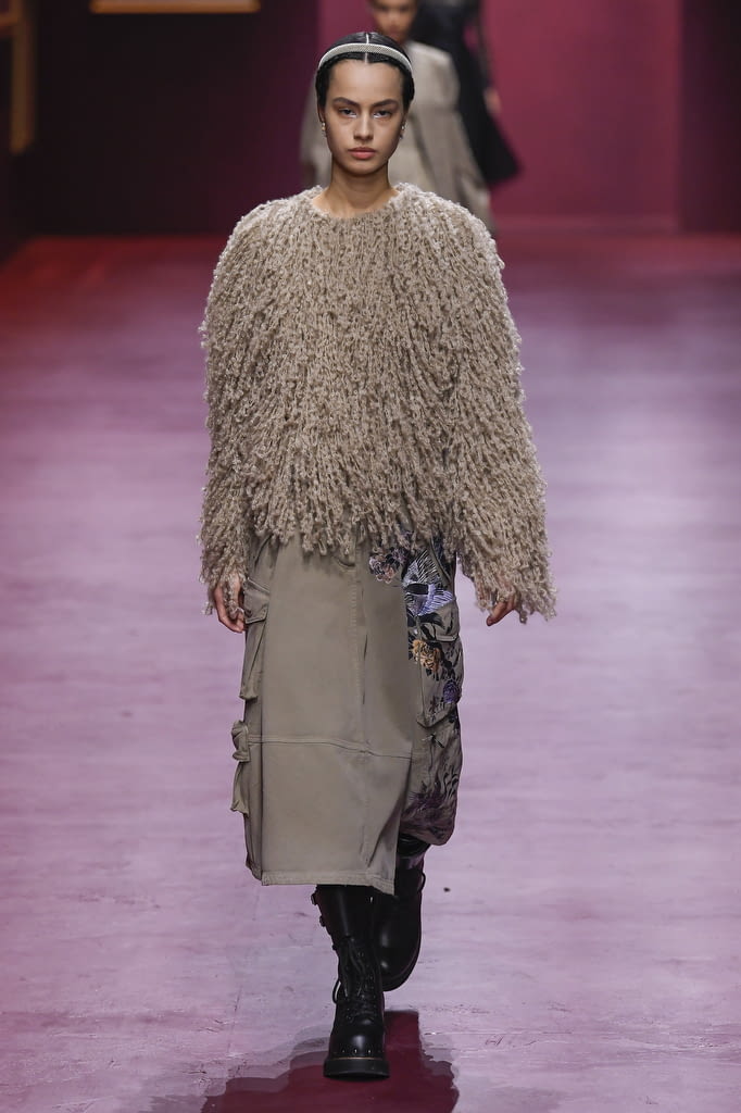 Fashion Week Paris Fall/Winter 2022 look 30 de la collection Christian Dior womenswear