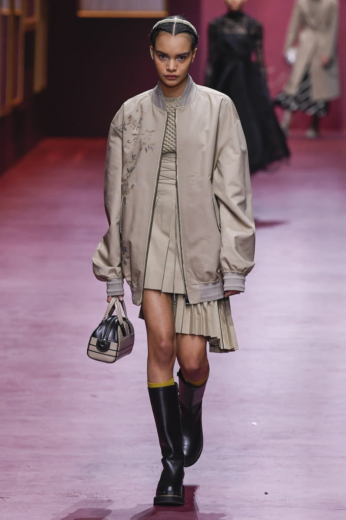 Fashion Week Paris Fall/Winter 2022 look 31 de la collection Christian Dior womenswear