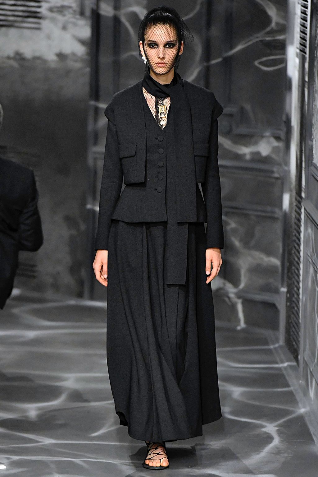 Fashion Week Paris Fall/Winter 2019 look 14 from the Christian Dior collection 高级定制