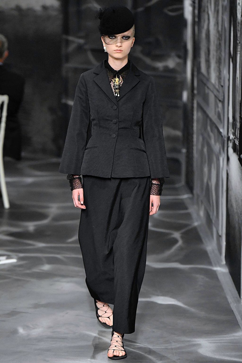 Fashion Week Paris Fall/Winter 2019 look 18 from the Christian Dior collection 高级定制