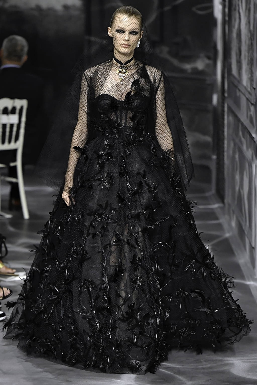 Fashion Week Paris Fall/Winter 2019 look 34 from the Christian Dior collection couture