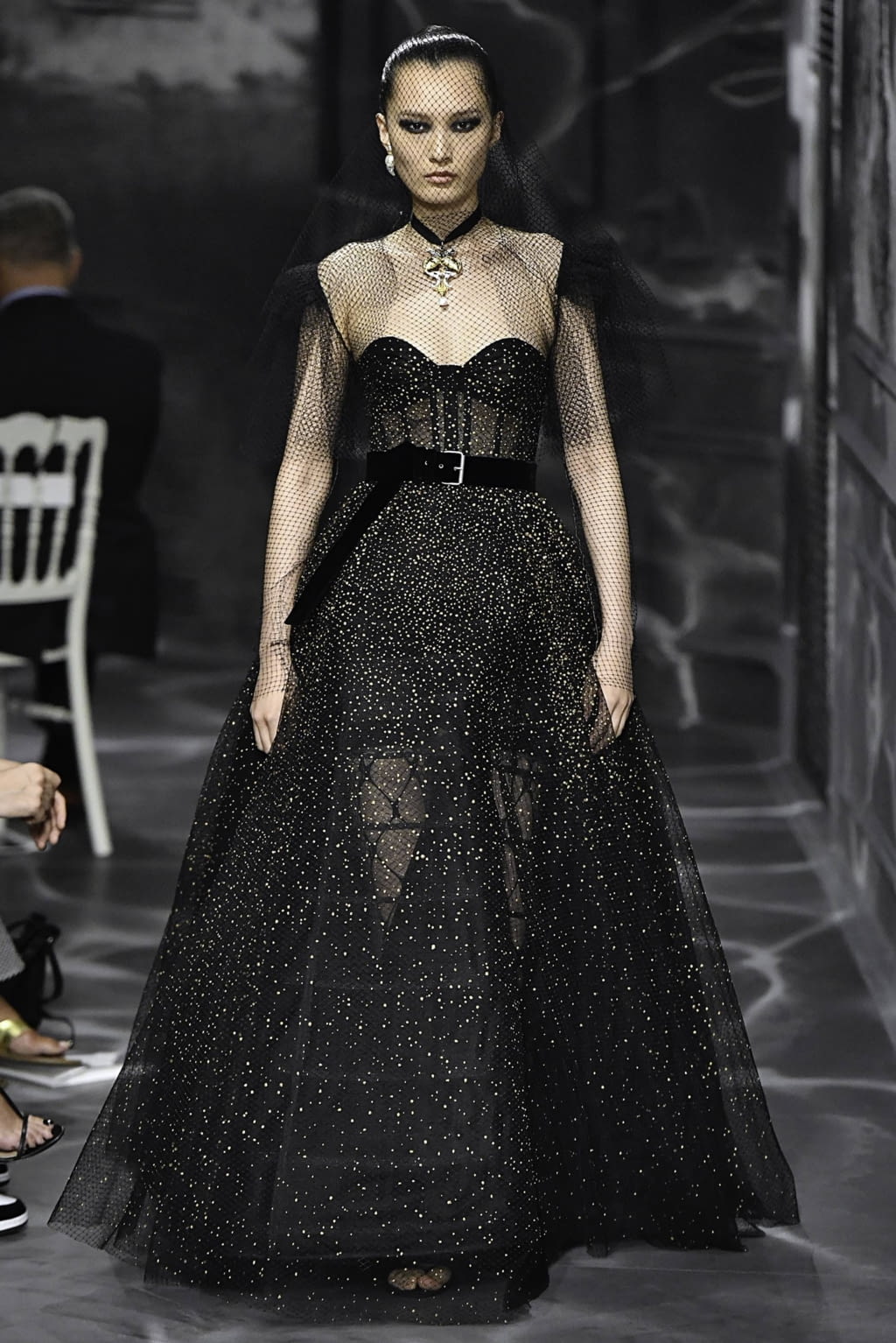 Fashion Week Paris Fall/Winter 2019 look 39 from the Christian Dior collection couture