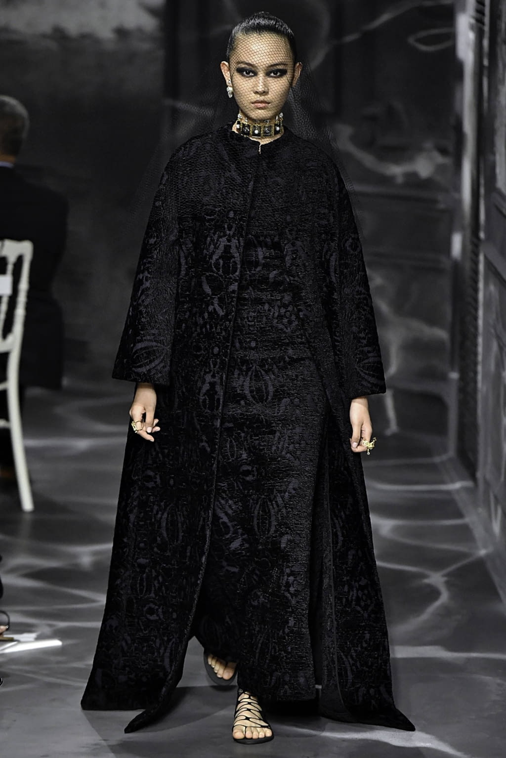 Fashion Week Paris Fall/Winter 2019 look 43 from the Christian Dior collection couture