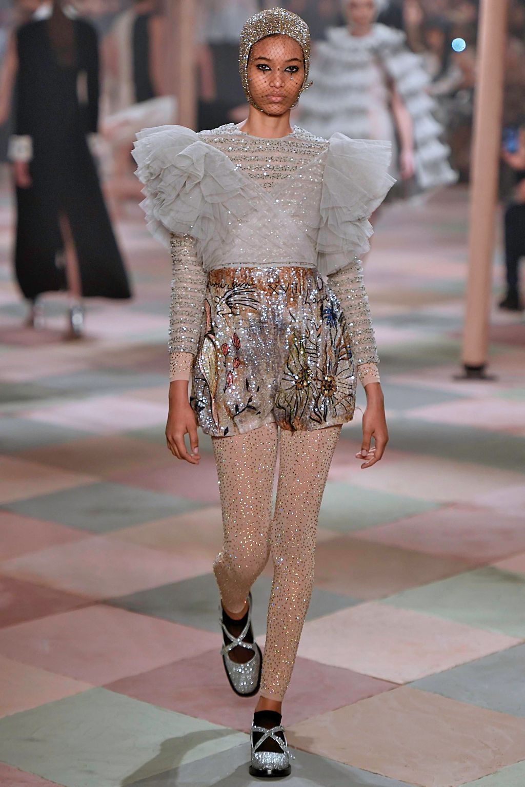 Fashion Week Paris Spring/Summer 2019 look 48 from the Christian Dior collection couture