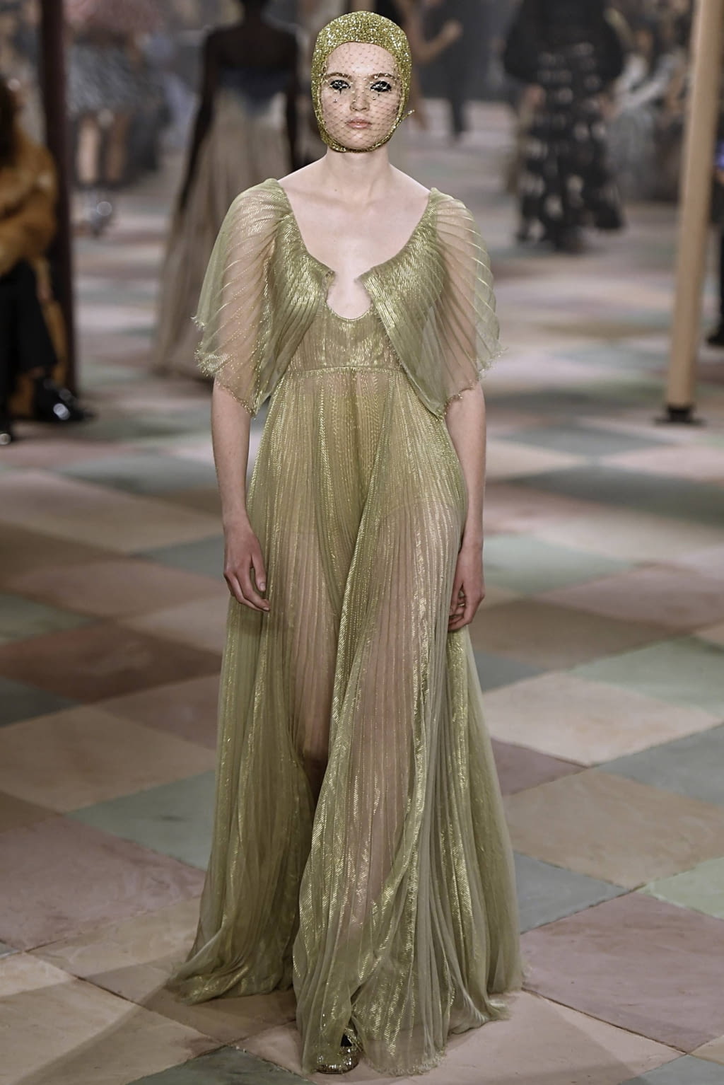 Fashion Week Paris Spring/Summer 2019 look 68 from the Christian Dior collection couture