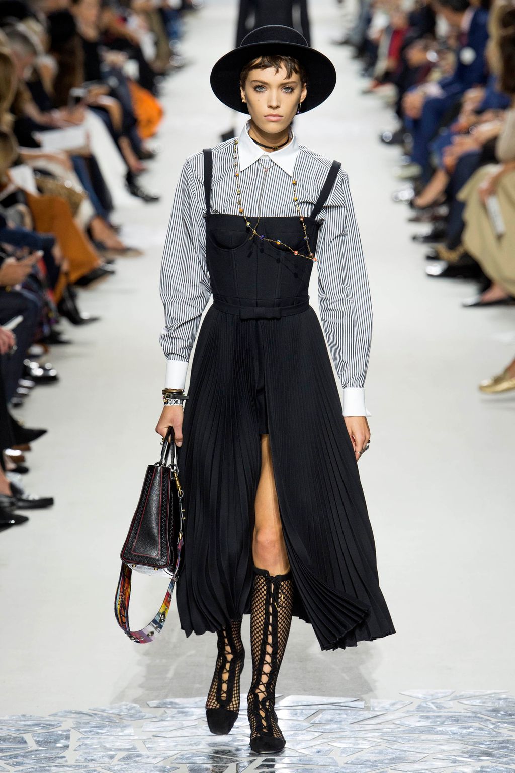 Fashion Week Paris Spring/Summer 2018 look 3 from the Christian Dior collection womenswear