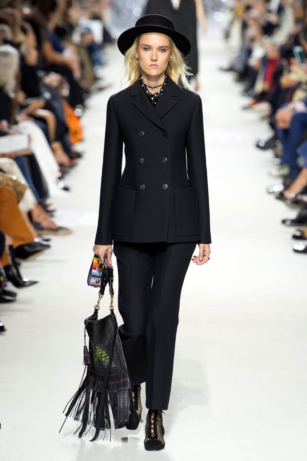 Fashion Week Paris Spring/Summer 2018 look 4 from the Christian Dior collection womenswear