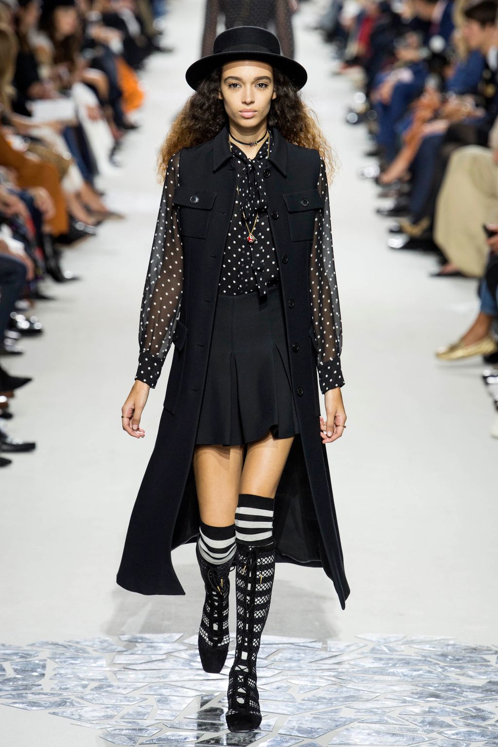 Fashion Week Paris Spring/Summer 2018 look 18 from the Christian Dior collection womenswear