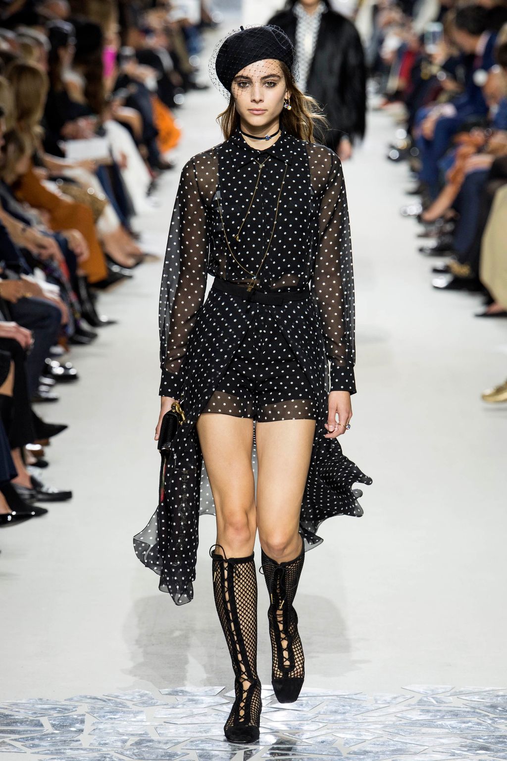 Fashion Week Paris Spring/Summer 2018 look 19 from the Christian Dior collection womenswear