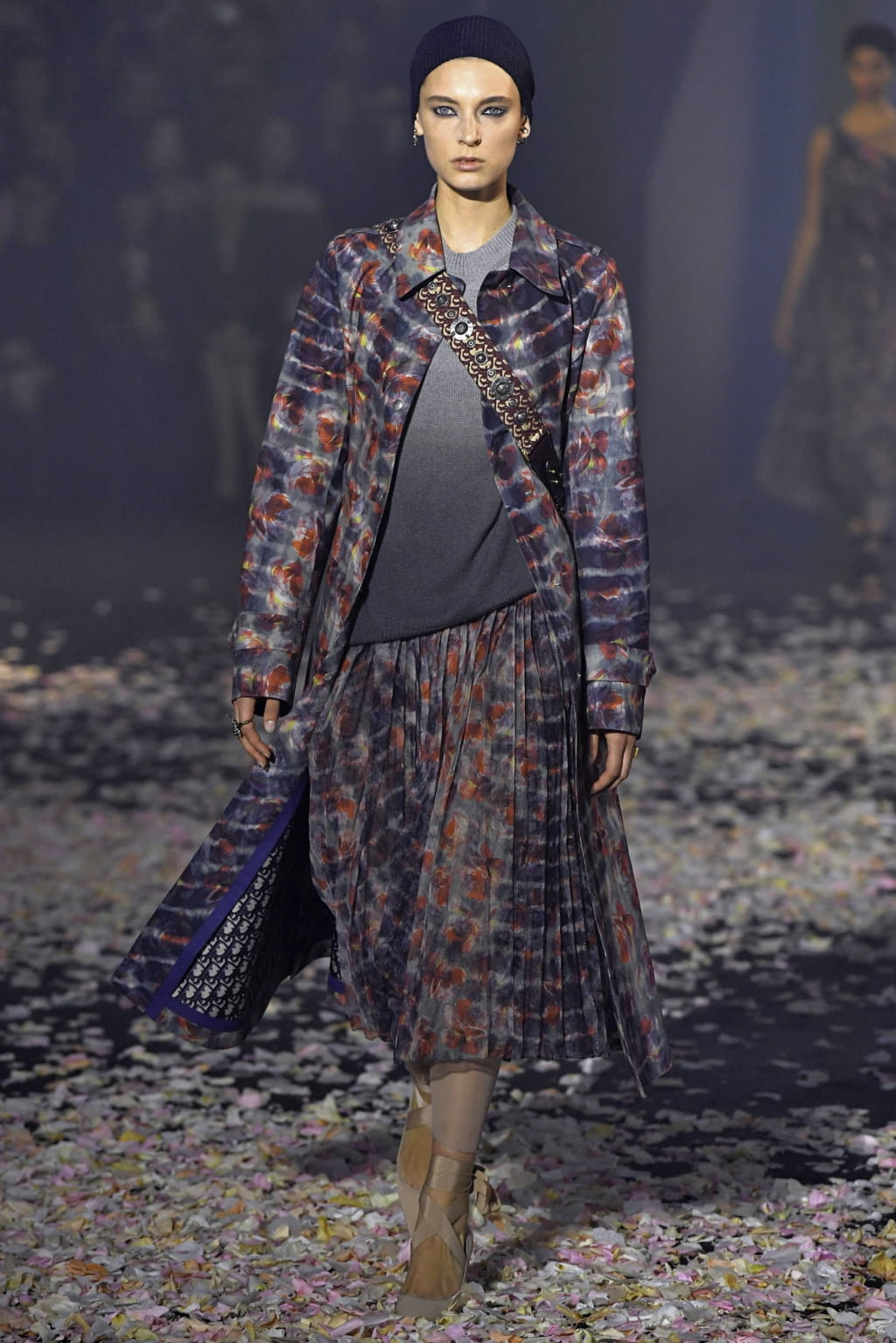 Fashion Week Paris Spring/Summer 2019 look 21 from the Christian Dior collection womenswear