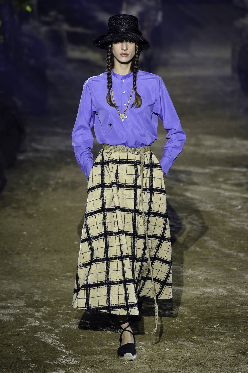 Fashion Week Paris Spring/Summer 2020 look 20 from the Christian Dior collection womenswear