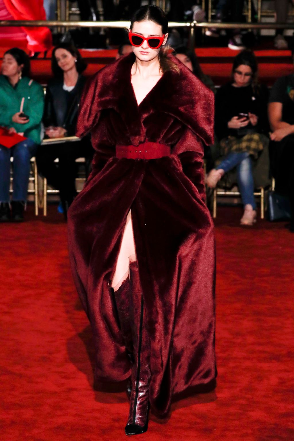 Fashion Week New York Fall/Winter 2018 look 2 from the Christian Siriano collection womenswear