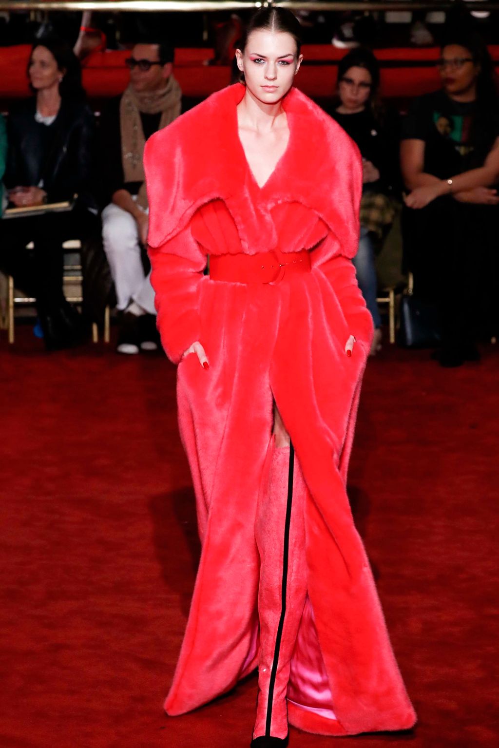 Fashion Week New York Fall/Winter 2018 look 3 from the Christian Siriano collection womenswear