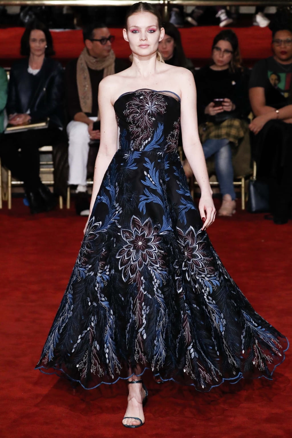 Fashion Week New York Fall/Winter 2018 look 38 from the Christian Siriano collection womenswear