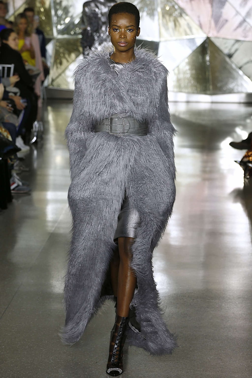 Fashion Week New York Fall/Winter 2019 look 3 from the Christian Siriano collection womenswear