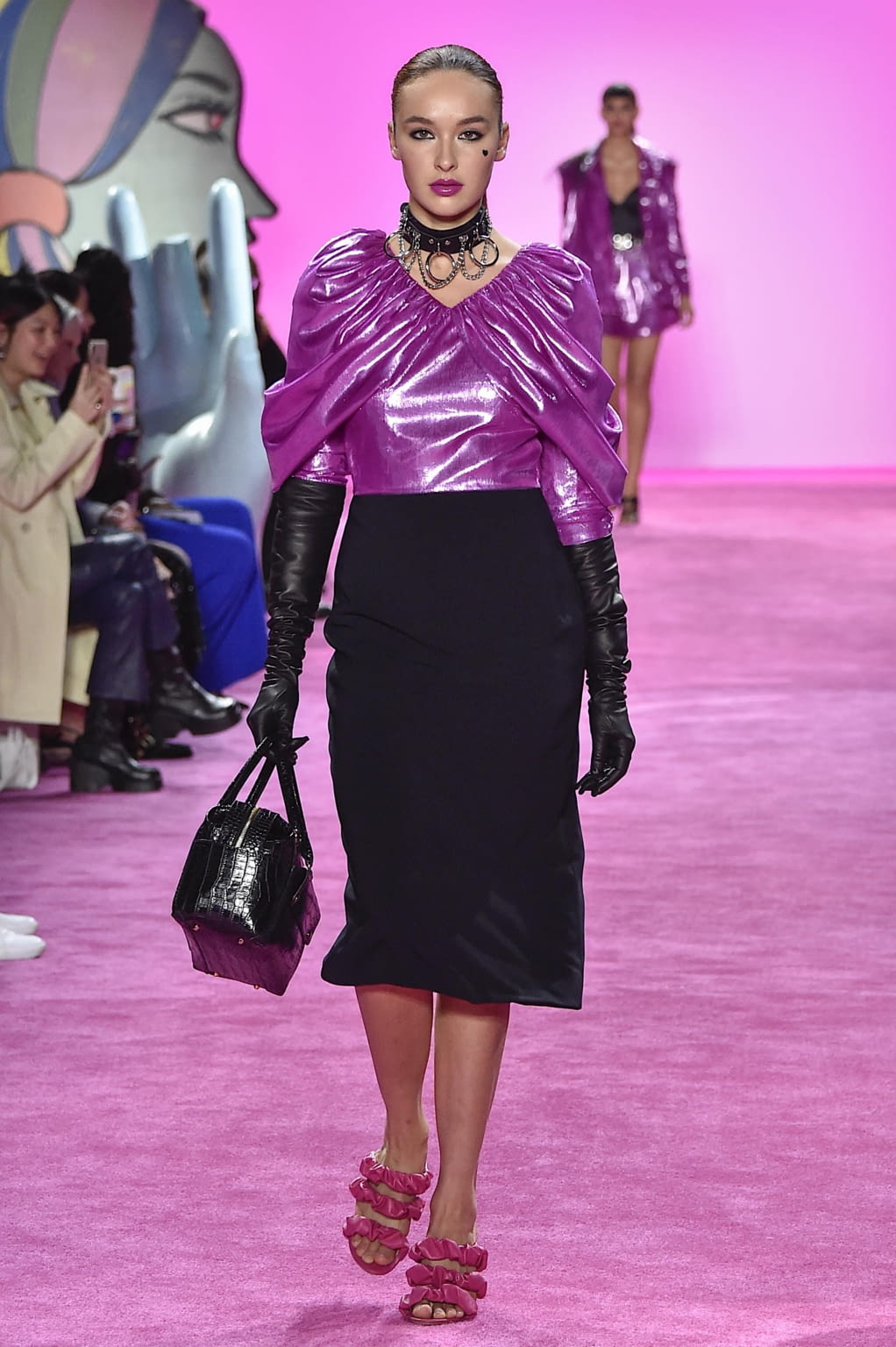 Fashion Week New York Fall/Winter 2020 look 22 from the Christian Siriano collection 女装