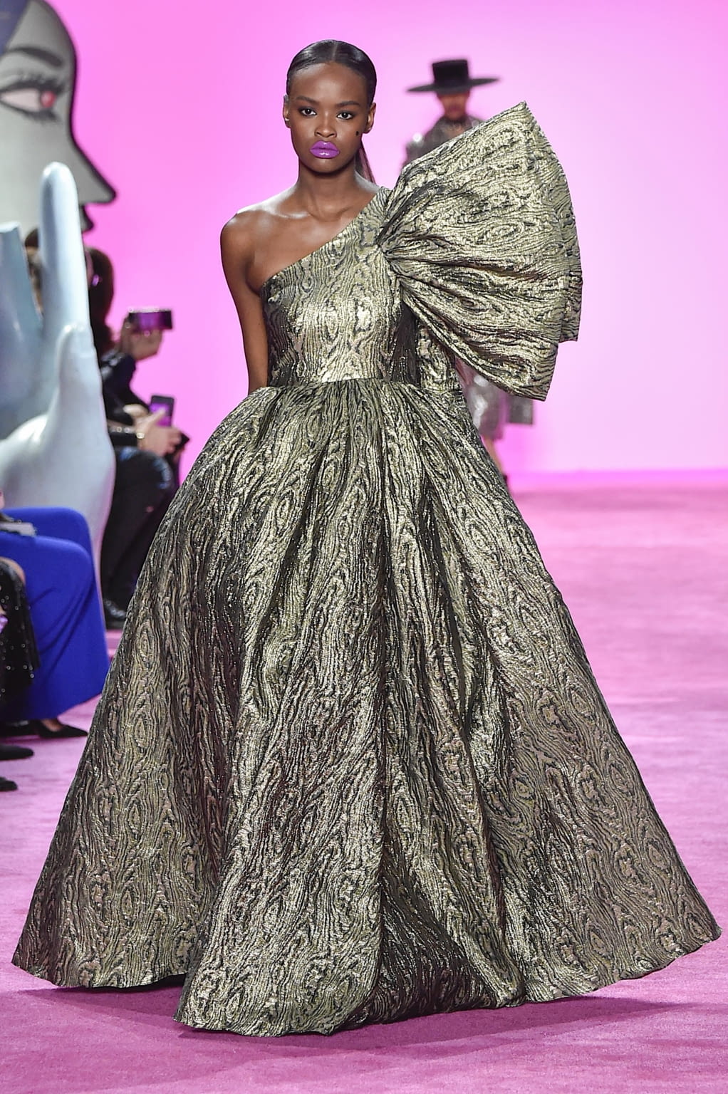 Fashion Week New York Fall/Winter 2020 look 31 from the Christian Siriano collection womenswear