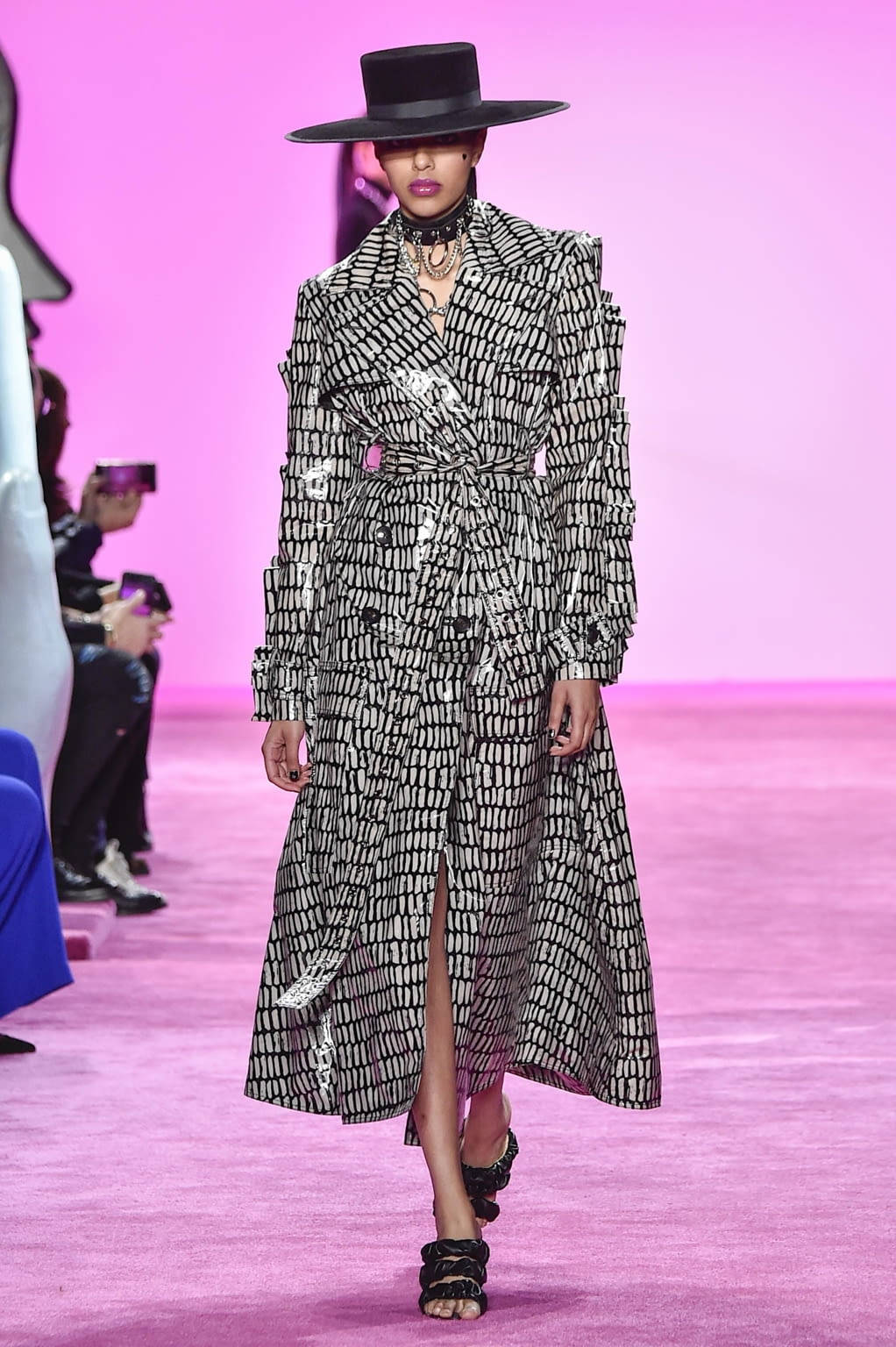 Fashion Week New York Fall/Winter 2020 look 32 from the Christian Siriano collection 女装