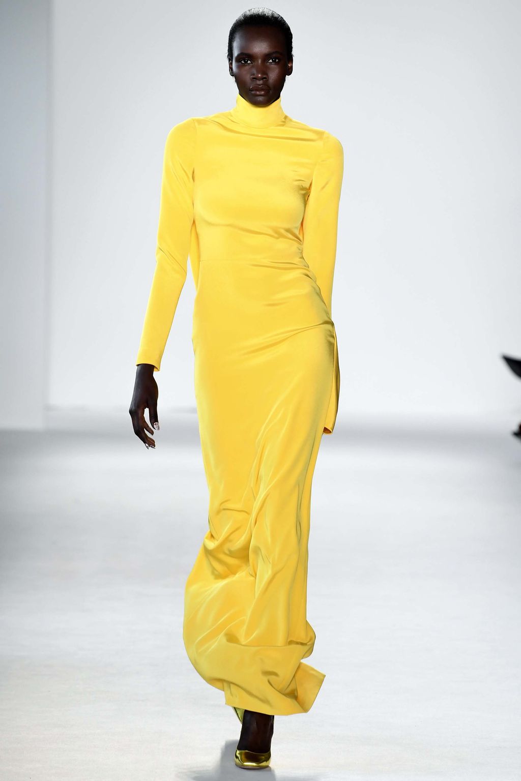 Fashion Week New York Spring/Summer 2018 look 31 from the Christian Siriano collection womenswear