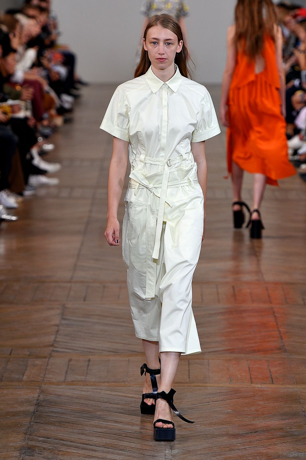 Fashion Week Paris Spring/Summer 2017 look 14 from the Christian Wijnants collection womenswear