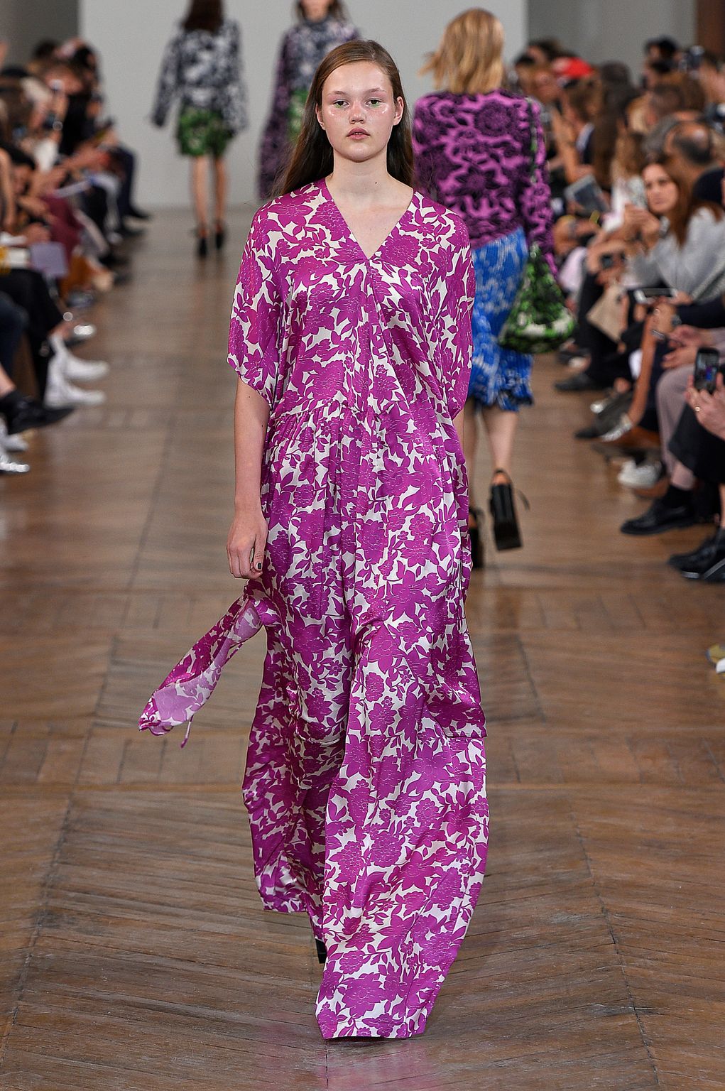 Fashion Week Paris Spring/Summer 2017 look 20 from the Christian Wijnants collection womenswear
