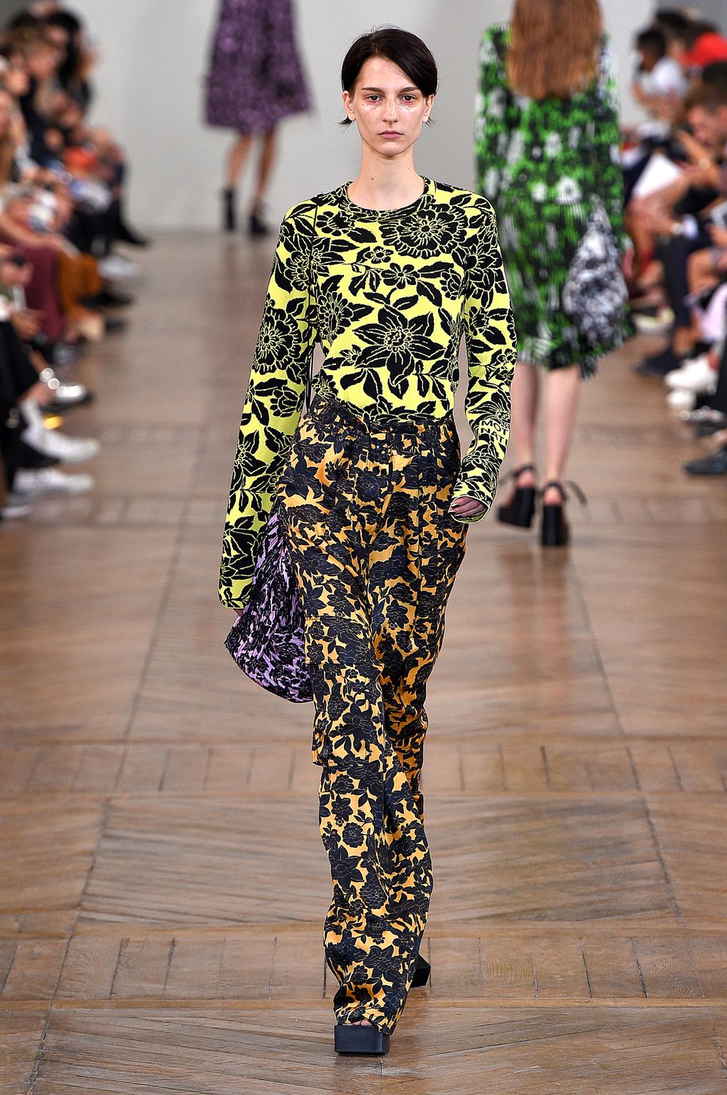 Fashion Week Paris Spring/Summer 2017 look 30 from the Christian Wijnants collection womenswear
