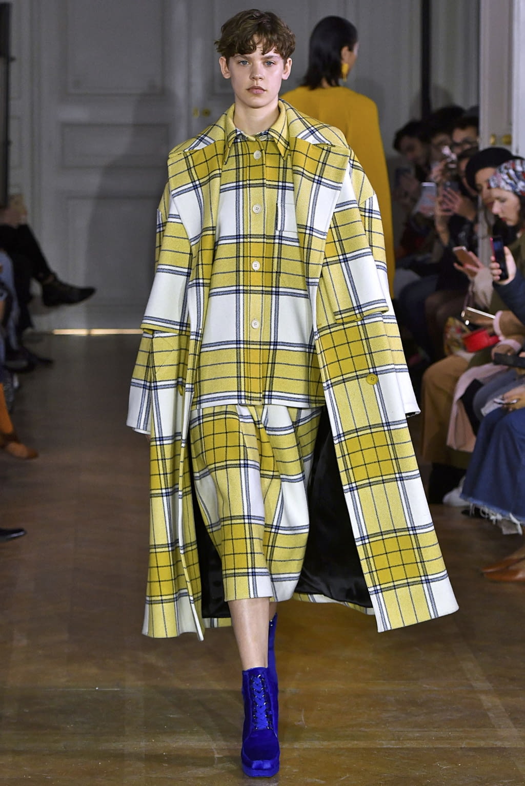 Fashion Week Paris Fall/Winter 2019 look 9 de la collection Christian Wijnants womenswear