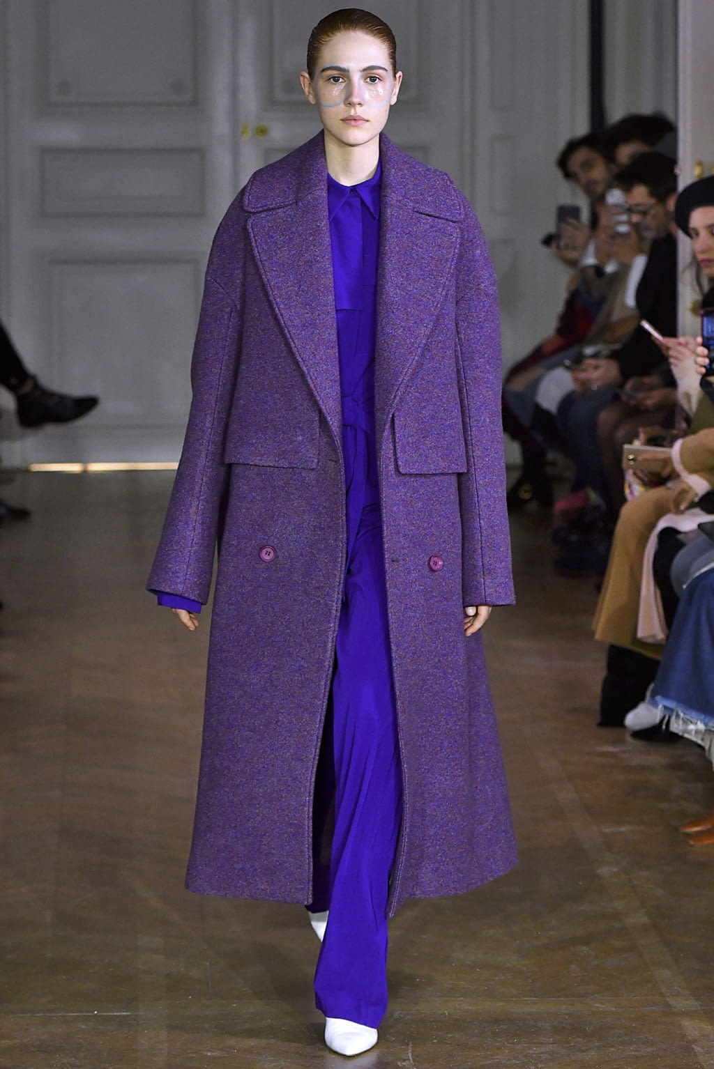 Fashion Week Paris Fall/Winter 2019 look 13 from the Christian Wijnants collection womenswear