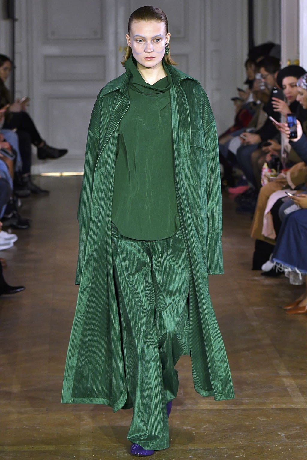 Fashion Week Paris Fall/Winter 2019 look 17 from the Christian Wijnants collection womenswear