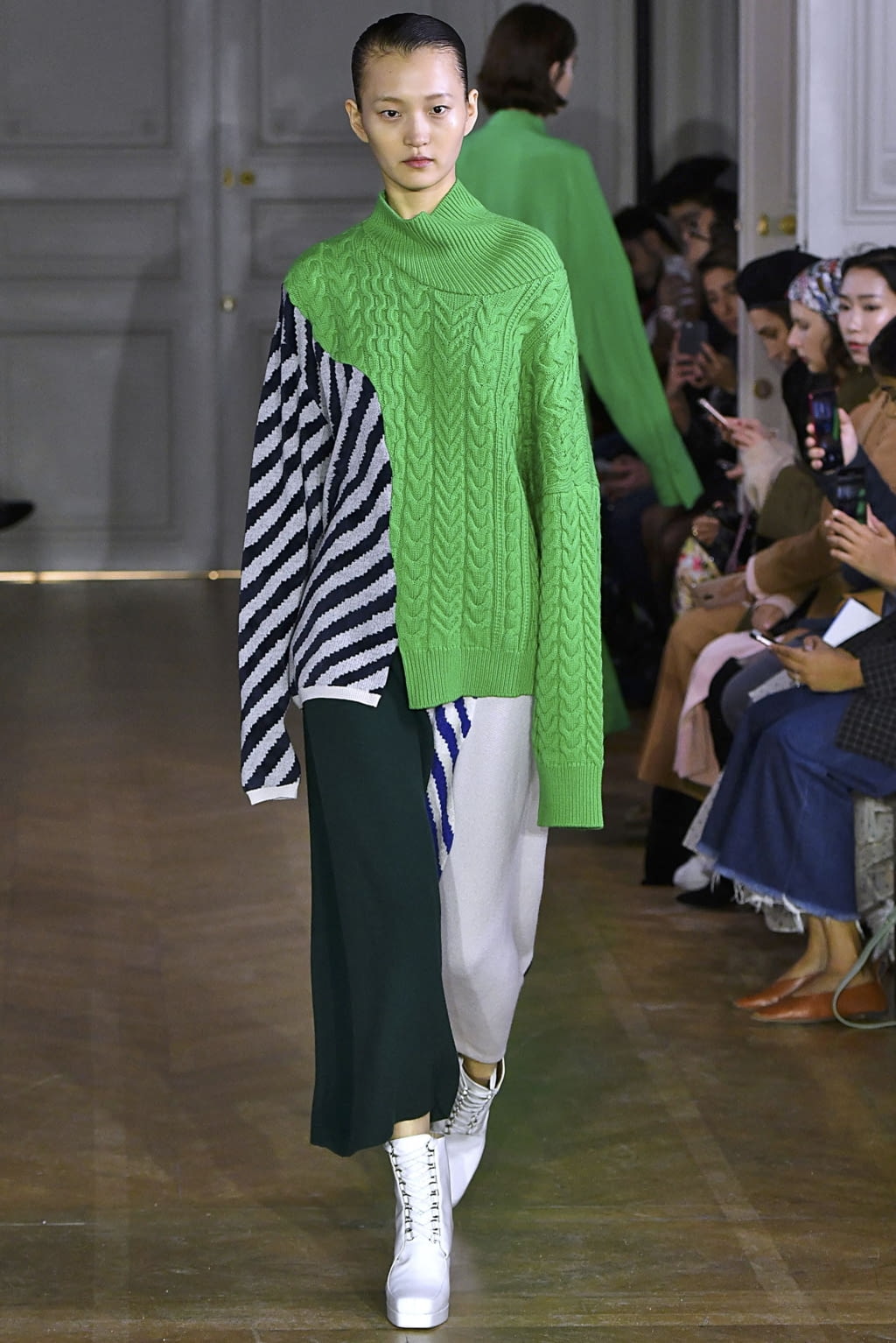 Fashion Week Paris Fall/Winter 2019 look 24 from the Christian Wijnants collection womenswear