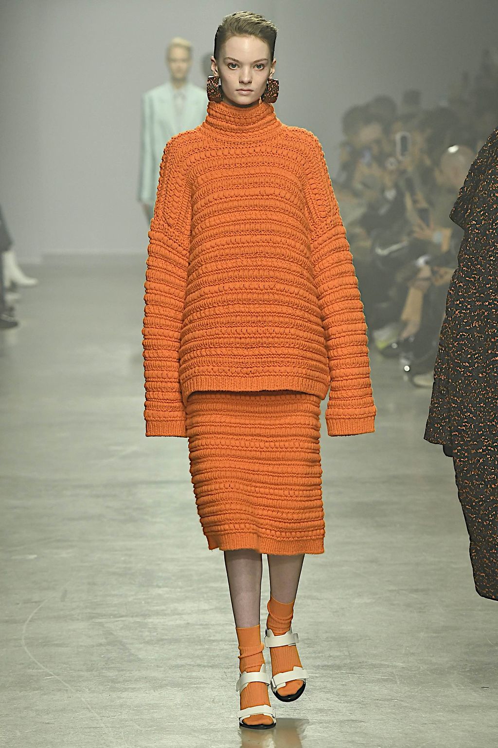 Fashion Week Paris Fall/Winter 2020 look 13 from the Christian Wijnants collection womenswear