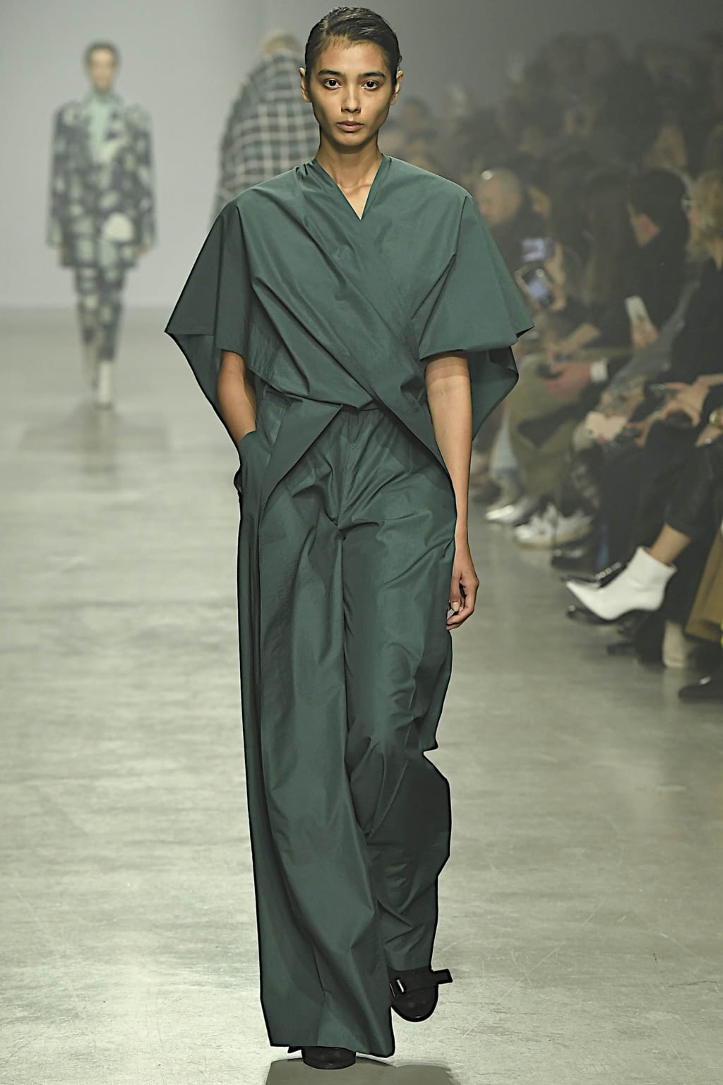 Fashion Week Paris Fall/Winter 2020 look 28 de la collection Christian Wijnants womenswear
