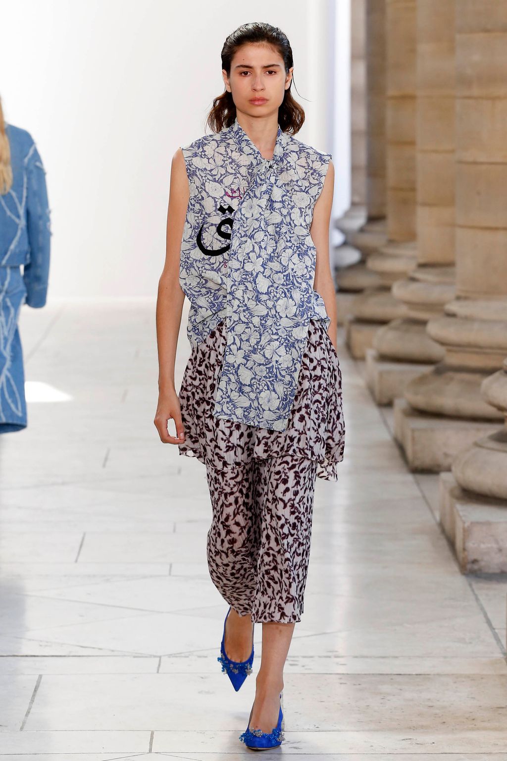Fashion Week Paris Spring/Summer 2018 look 14 from the Christian Wijnants collection womenswear
