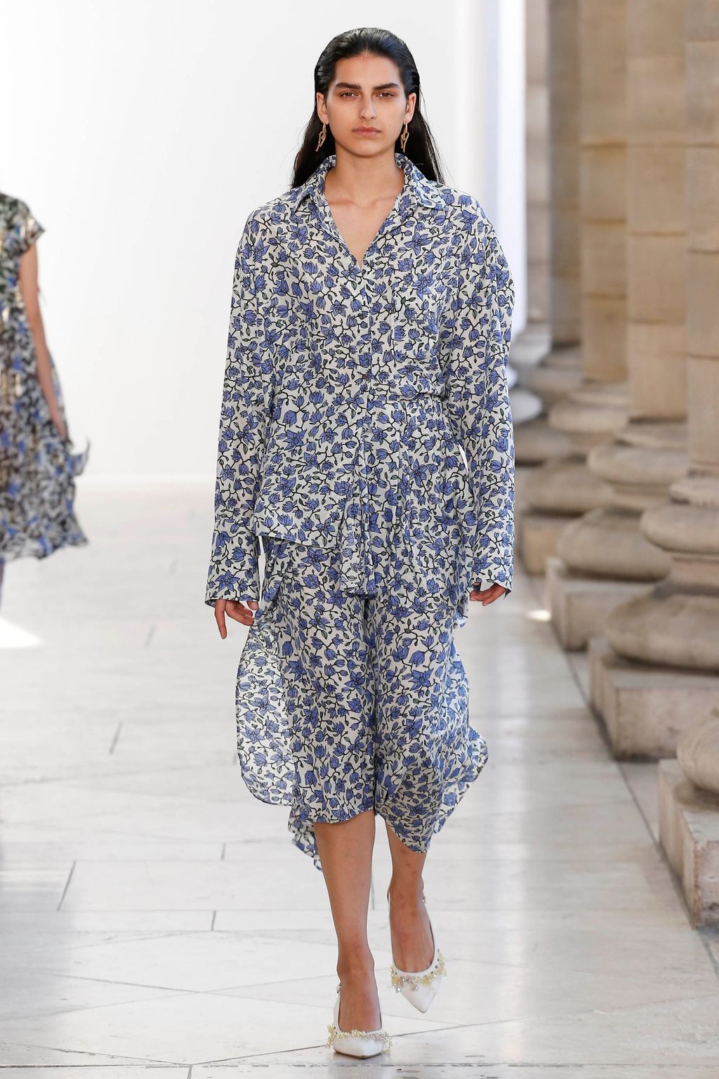 Fashion Week Paris Spring/Summer 2018 look 19 from the Christian Wijnants collection 女装
