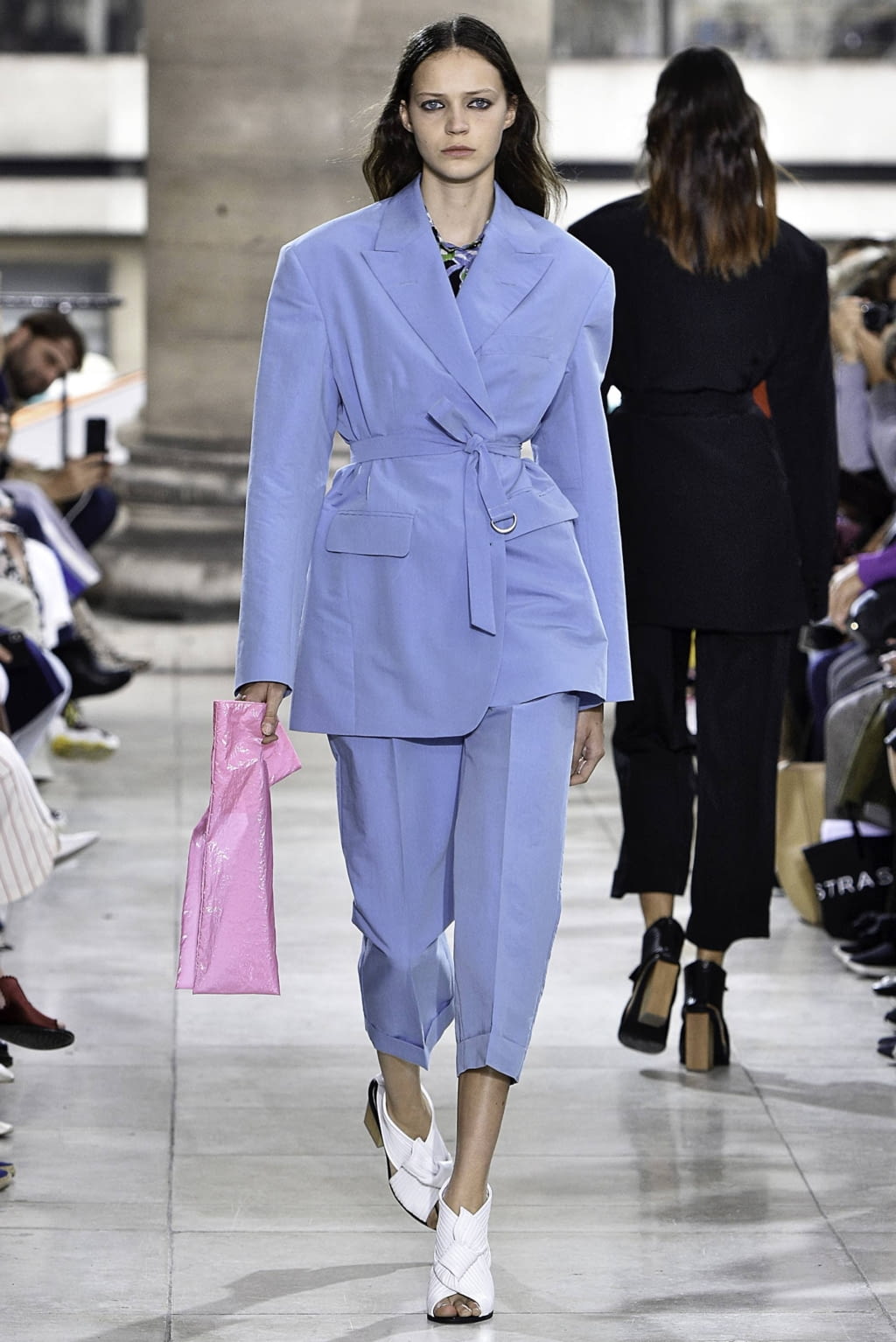 Fashion Week Paris Spring/Summer 2019 look 3 de la collection Christian Wijnants womenswear