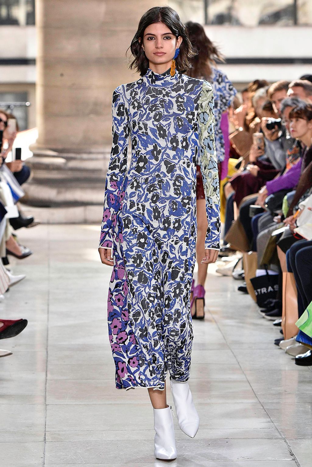 Fashion Week Paris Spring/Summer 2019 look 23 from the Christian Wijnants collection womenswear