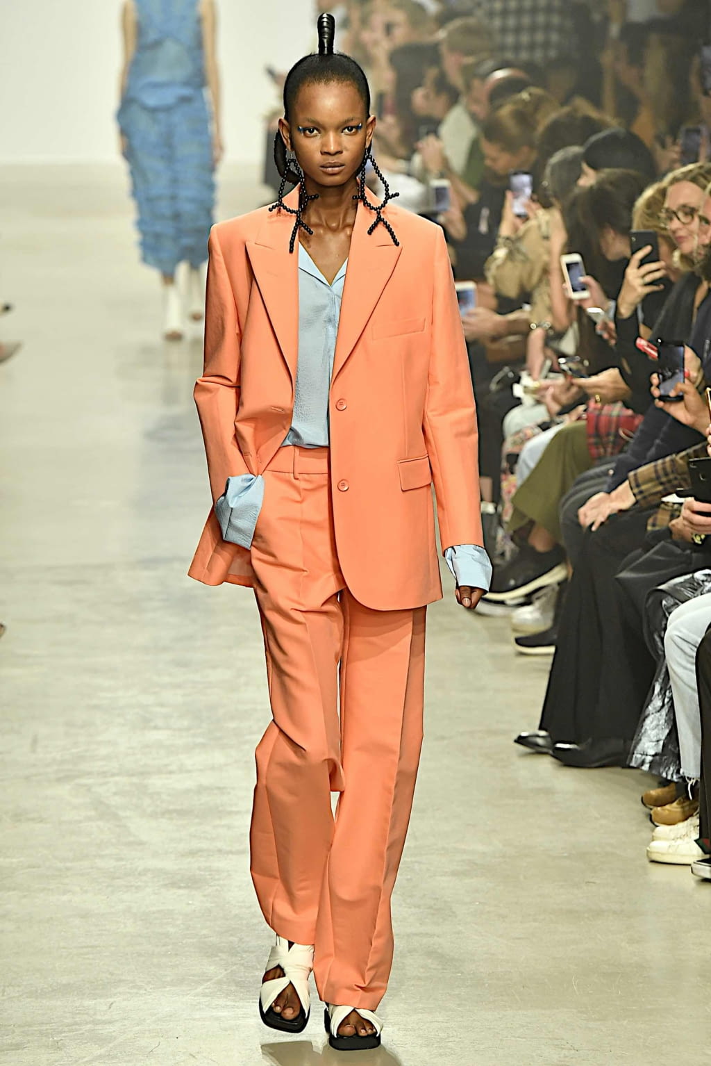 Fashion Week Paris Spring/Summer 2020 look 1 from the Christian Wijnants collection womenswear