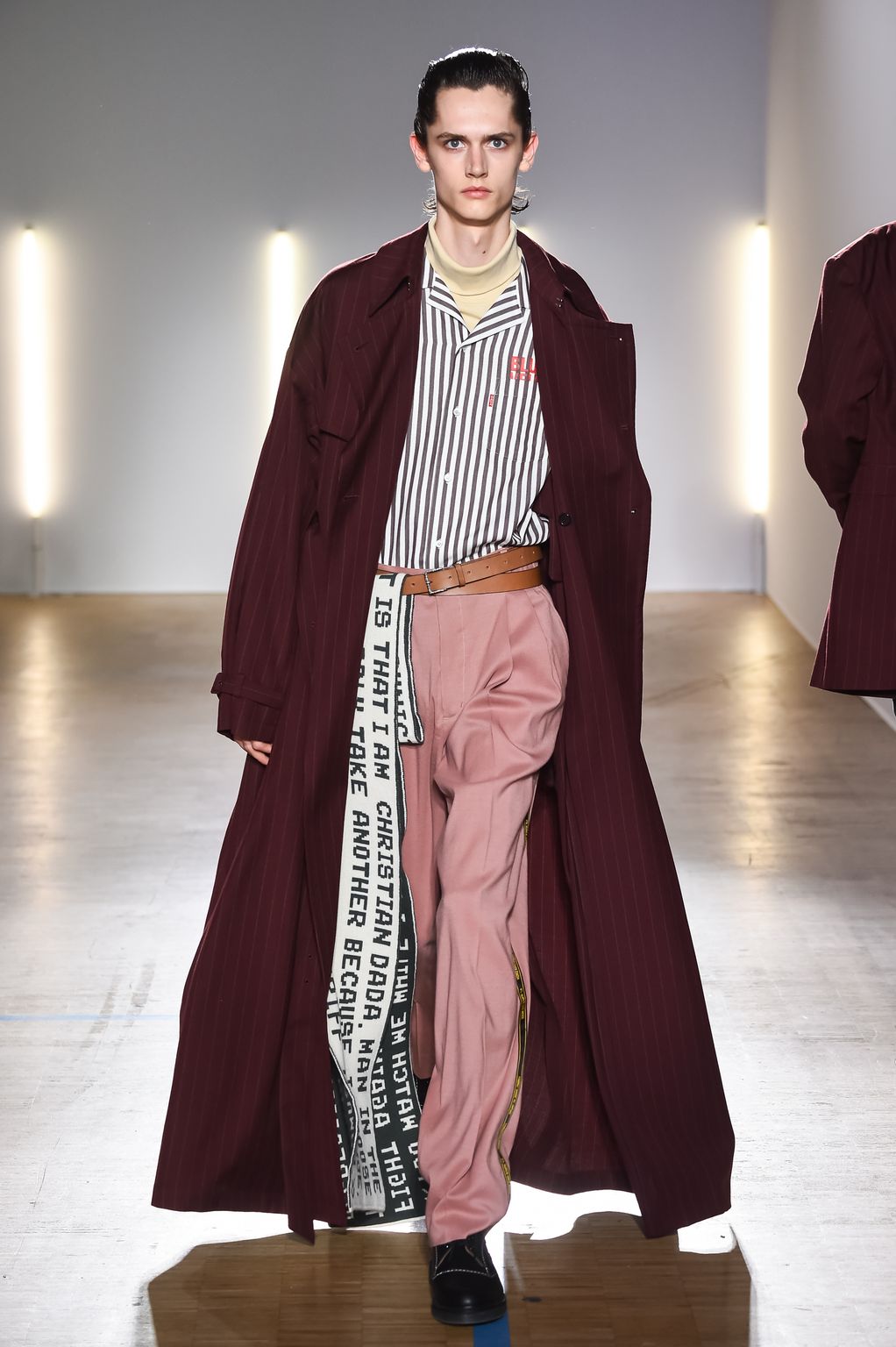 Fashion Week Paris Fall/Winter 2018 look 29 from the Christian Dada collection menswear