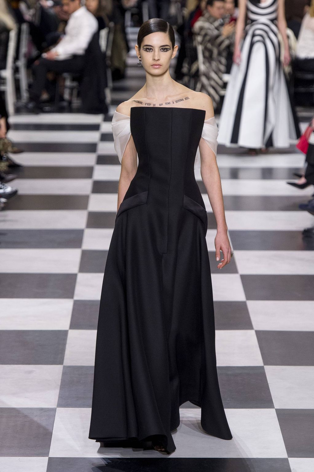 Fashion Week Paris Spring/Summer 2018 look 24 de la collection Christian Dior couture