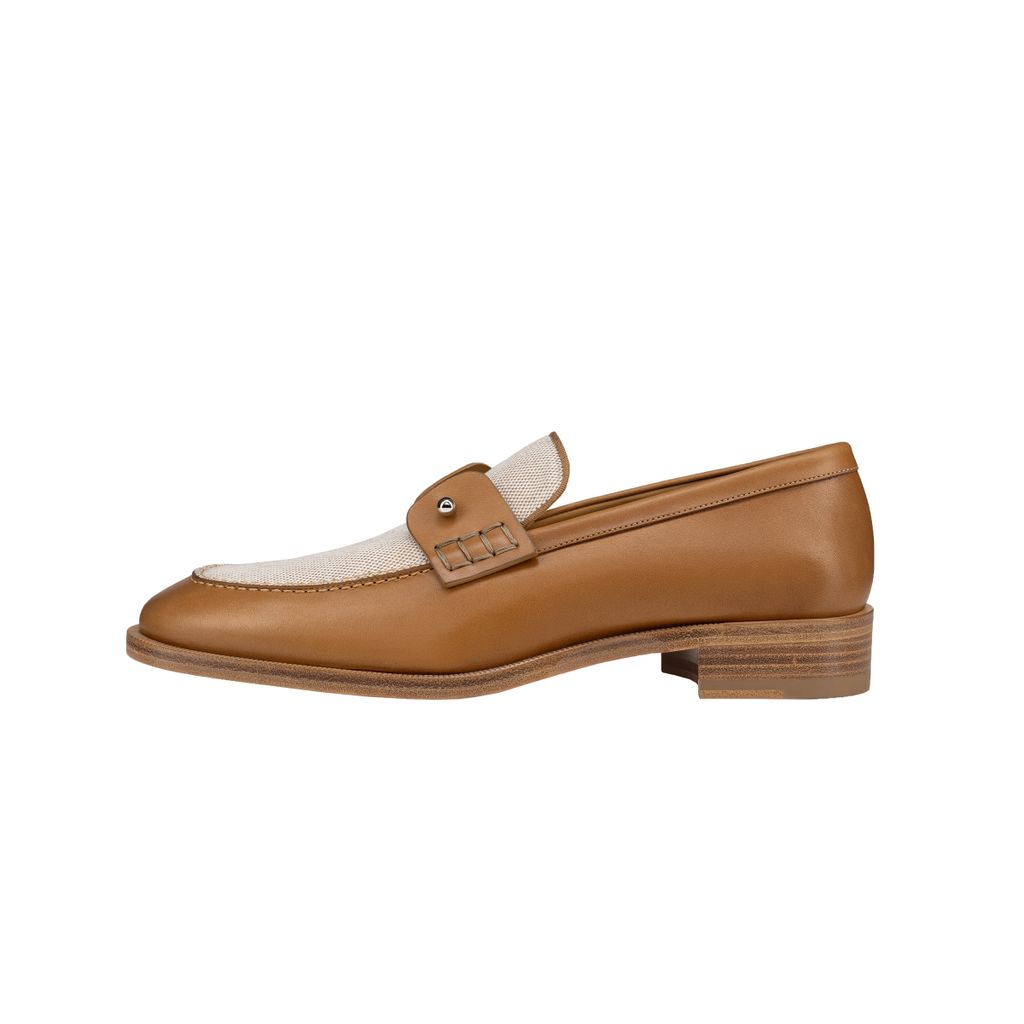 Fashion Week Paris Spring/Summer 2025 look 19 de la collection Christian Louboutin menswear accessories