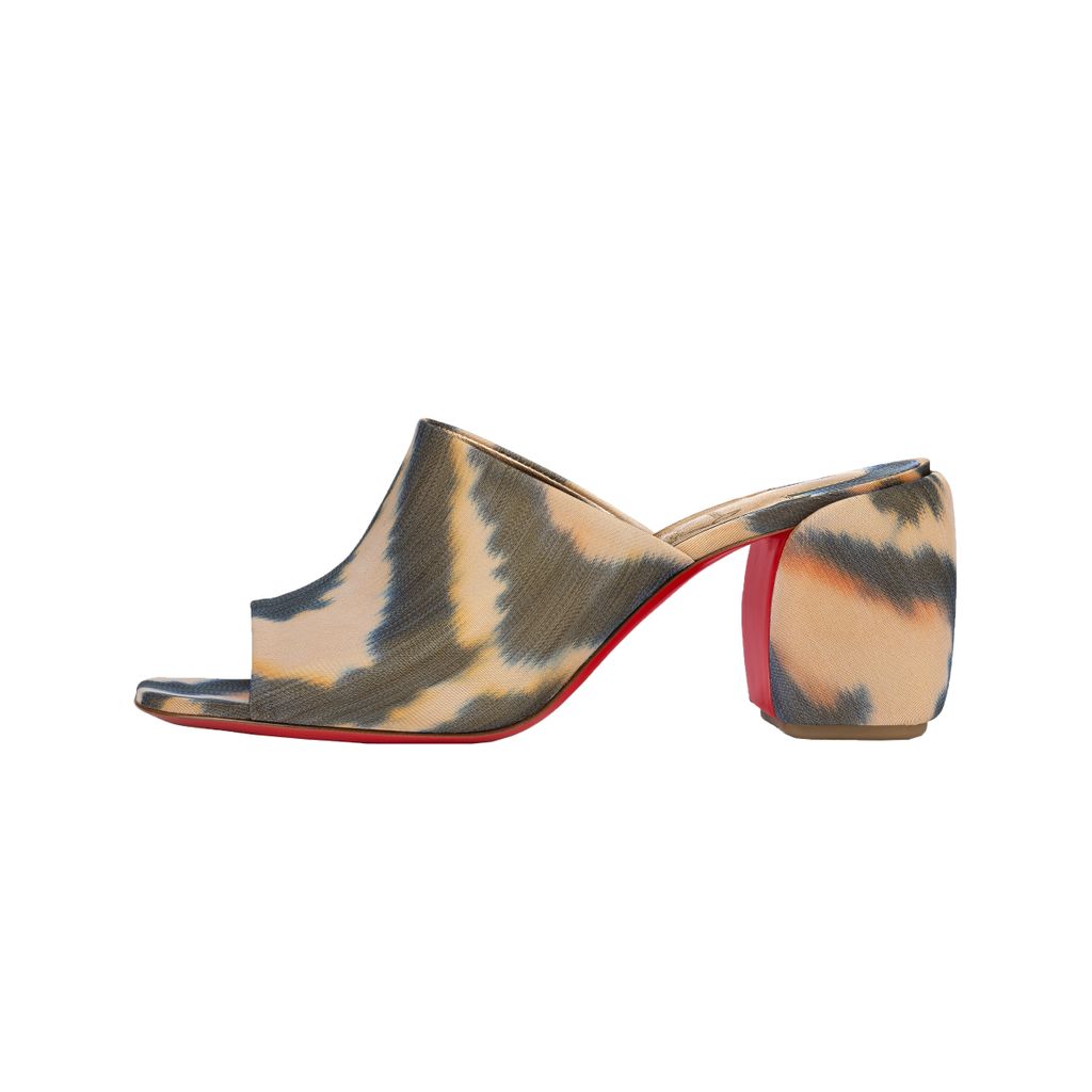 Fashion Week Paris Spring/Summer 2025 look 29 from the Christian Louboutin collection 女装配饰